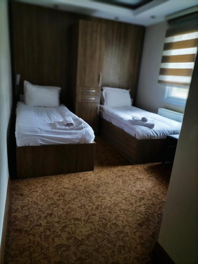 Ny World Hotel Istanboel Buitenkant foto