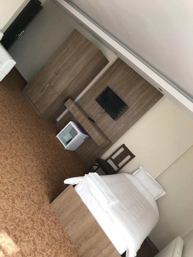 Ny World Hotel Istanboel Buitenkant foto